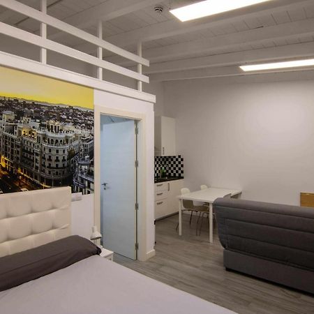 Appartamento Loft Madrid León Esterno foto