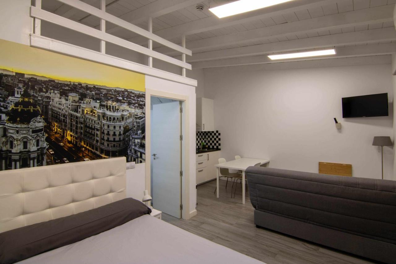 Appartamento Loft Madrid León Esterno foto